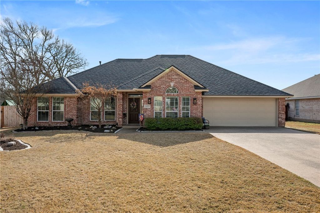 Photo of 5203 Draycott Court, Bryan, TX 77802 (MLS # 26001904)