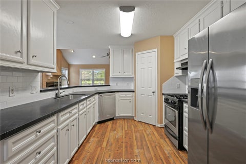 Tiny photo for 8688 Treebrook Lane, Bryan, TX 77808 (MLS # 26010417)