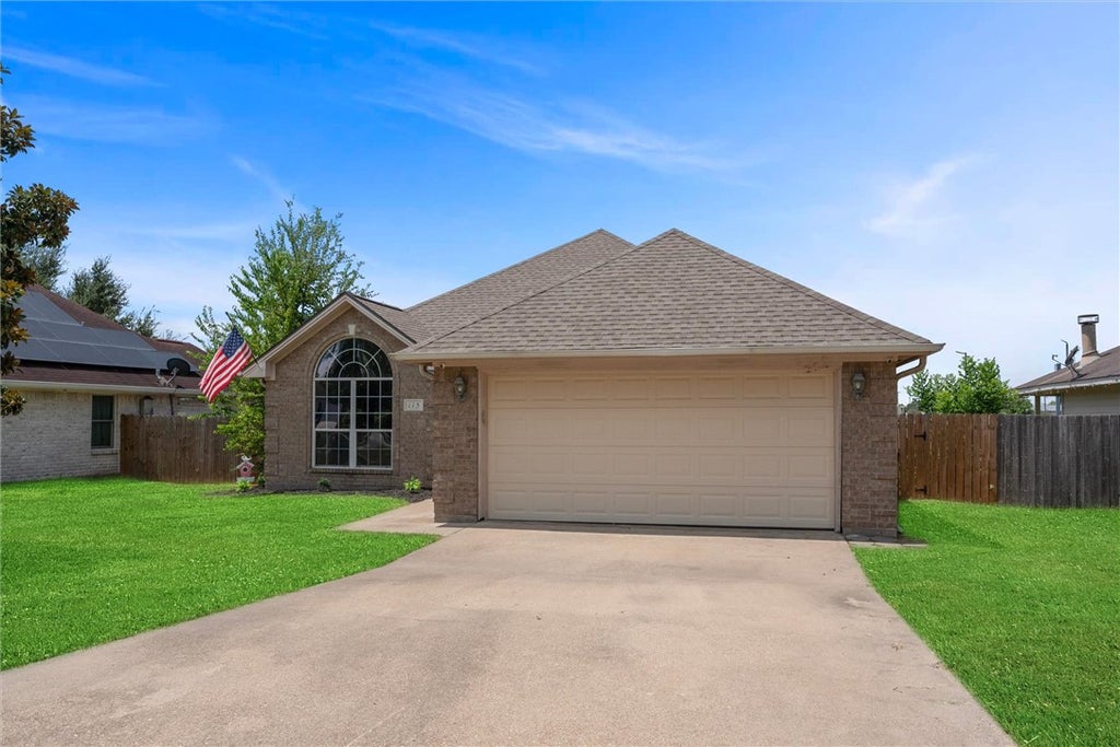 Photo of 115 Lonesome Dove Drive, Navasota, TX 77868 (MLS # 26009760)