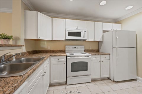 Tiny photo for 1725 Harvey Mitchell PKWY S #2424, College Station, TX 77840 (MLS # 26012062)