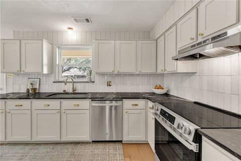 Tiny photo for 4713 Kensington Road, Bryan, TX 77802 (MLS # 26003721)