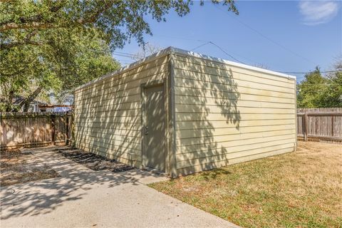Tiny photo for 4713 Kensington Road, Bryan, TX 77802 (MLS # 26003721)