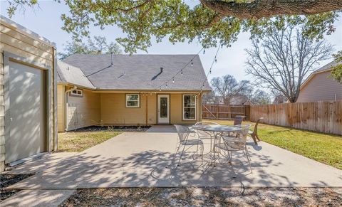 Tiny photo for 4713 Kensington Road, Bryan, TX 77802 (MLS # 26003721)