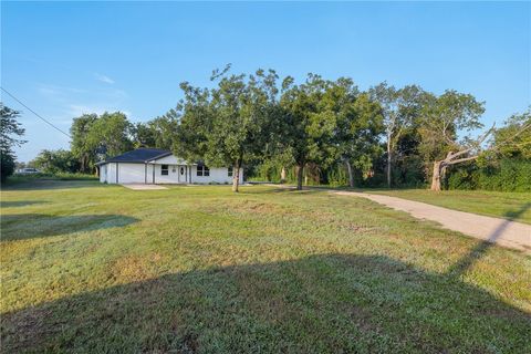 Tiny photo for 8822 Punchard Lane, Bellville, TX 77418 (MLS # 26000153)