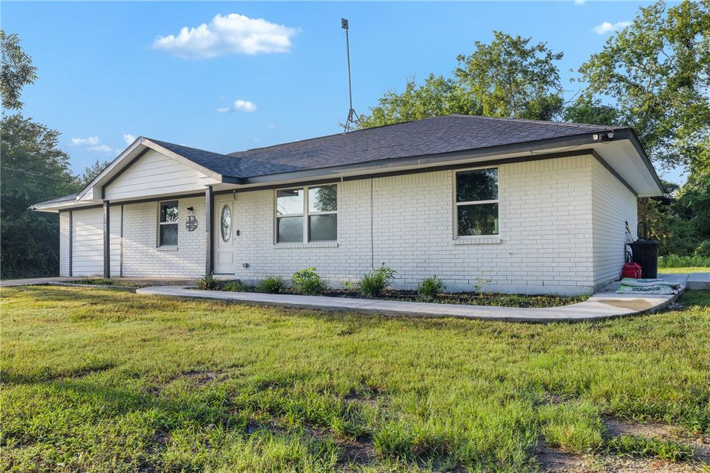 Photo of 8822 Punchard Lane, Bellville, TX 77418 (MLS # 26000153)
