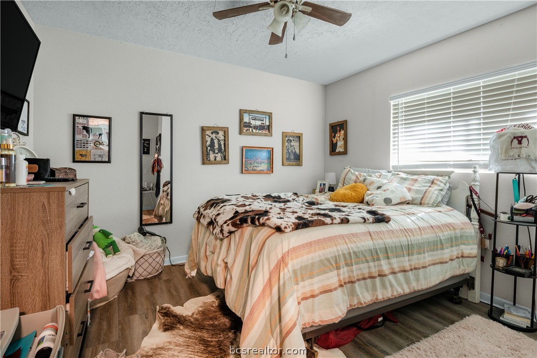 College Station, Texas 77840, United States, 5 Bedrooms Bedrooms, ,4 BathroomsBathrooms,Residential,Pending,61837