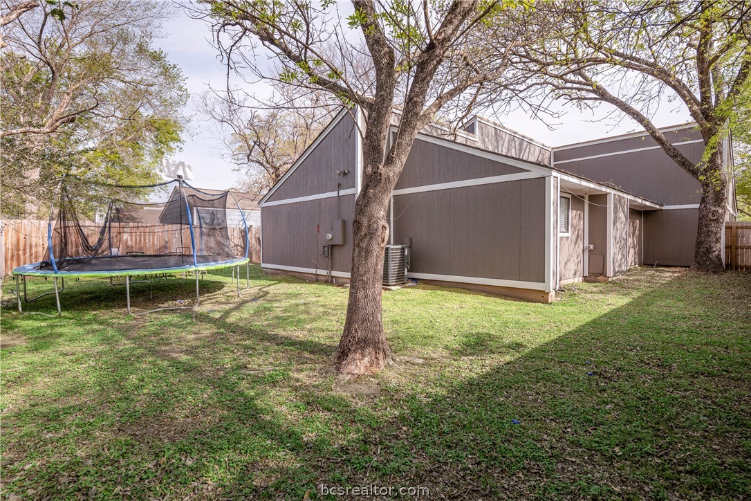 College Station, Texas 77840, United States, 5 Bedrooms Bedrooms, ,4 BathroomsBathrooms,Residential,Pending,61837