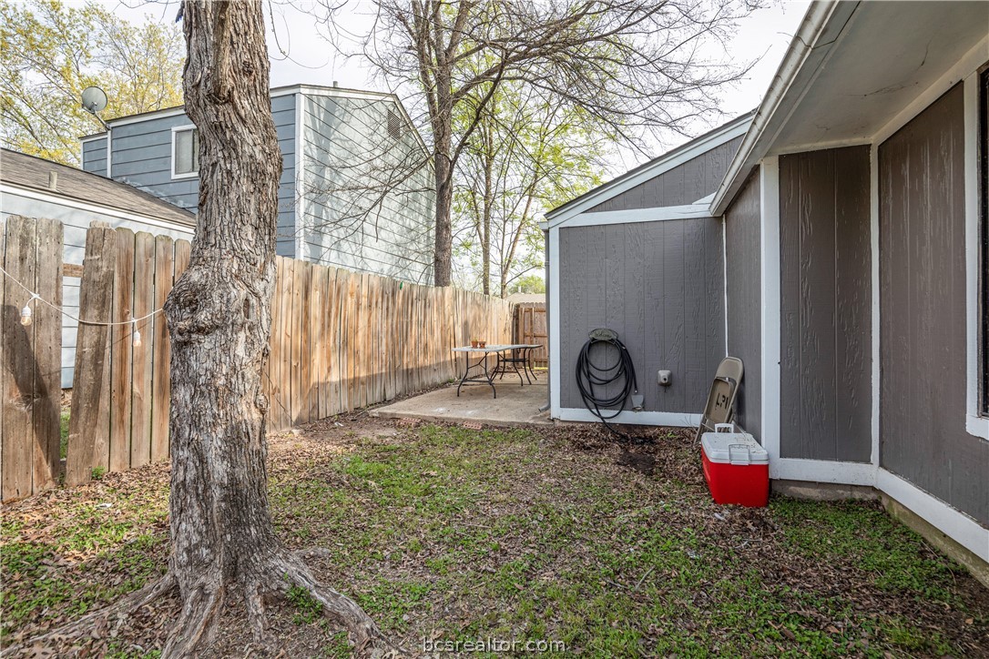 College Station, Texas 77840, United States, 5 Bedrooms Bedrooms, ,4 BathroomsBathrooms,Residential,Pending,61837