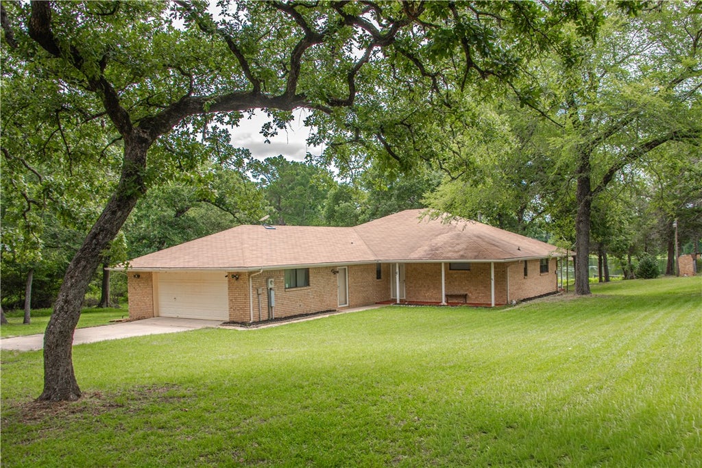 Photo of 14673 County Road 445, Marquez, TX 77865 (MLS # 26006957)