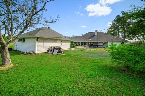 Tiny photo for 1152 McNutt Road, Franklin, TX 77856 (MLS # 26003975)