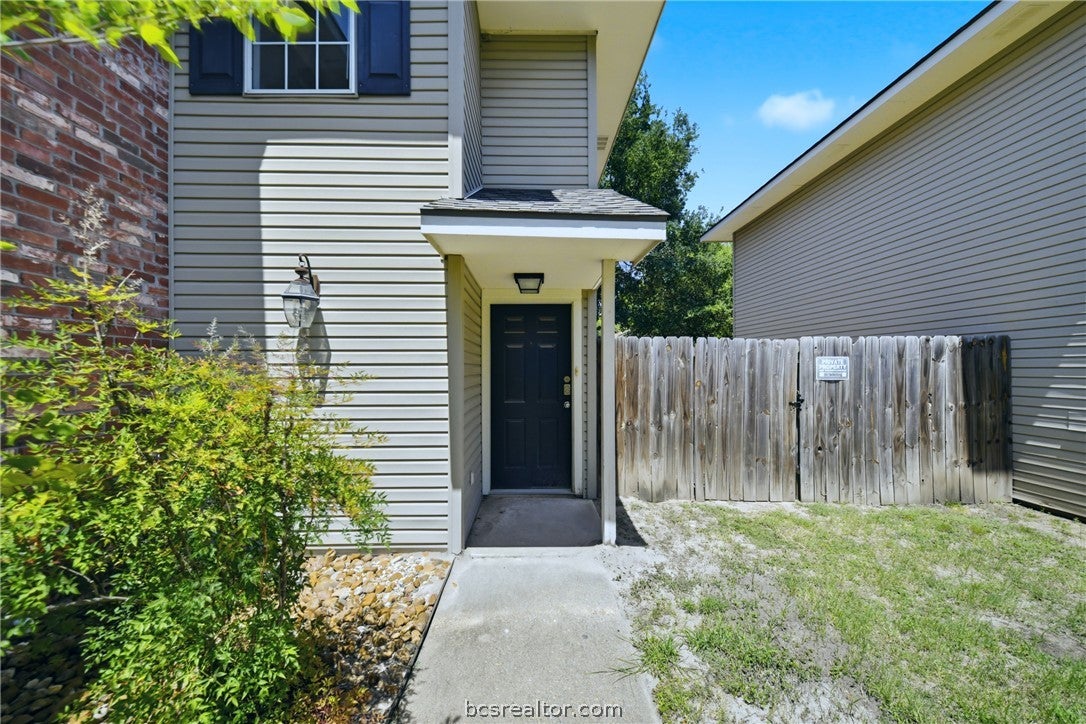 1229, 1231, 1233, 1235 Oney Hervey Drive