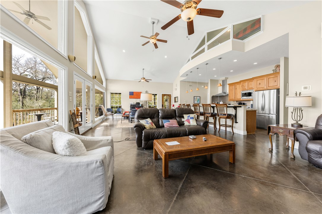 Franklin, Texas 77856, United States, 5 Bedrooms Bedrooms, ,3 BathroomsBathrooms,Land,Active,91230