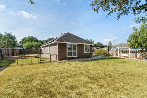Tiny photo for 612 Heritage Drive, Navasota, TX 77868 (MLS # 26011413)