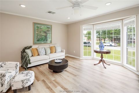 Tiny photo for 2402 Morris Lane, Bryan, TX 77802 (MLS # 26005683)
