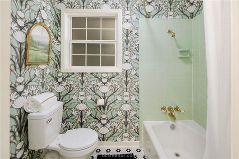 Tiny photo for 2402 Morris Lane, Bryan, TX 77802 (MLS # 26005683)