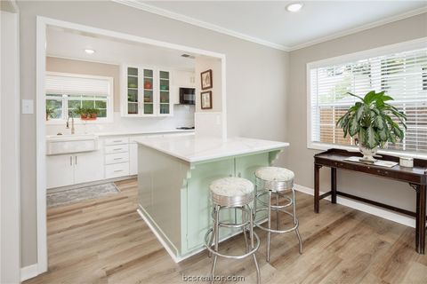 Tiny photo for 2402 Morris Lane, Bryan, TX 77802 (MLS # 26005683)