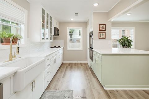 Tiny photo for 2402 Morris Lane, Bryan, TX 77802 (MLS # 26005683)