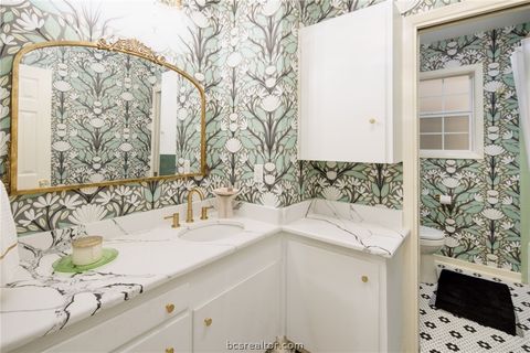 Tiny photo for 2402 Morris Lane, Bryan, TX 77802 (MLS # 26005683)