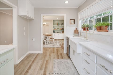 Tiny photo for 2402 Morris Lane, Bryan, TX 77802 (MLS # 26005683)