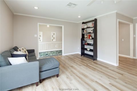 Tiny photo for 2402 Morris Lane, Bryan, TX 77802 (MLS # 26005683)