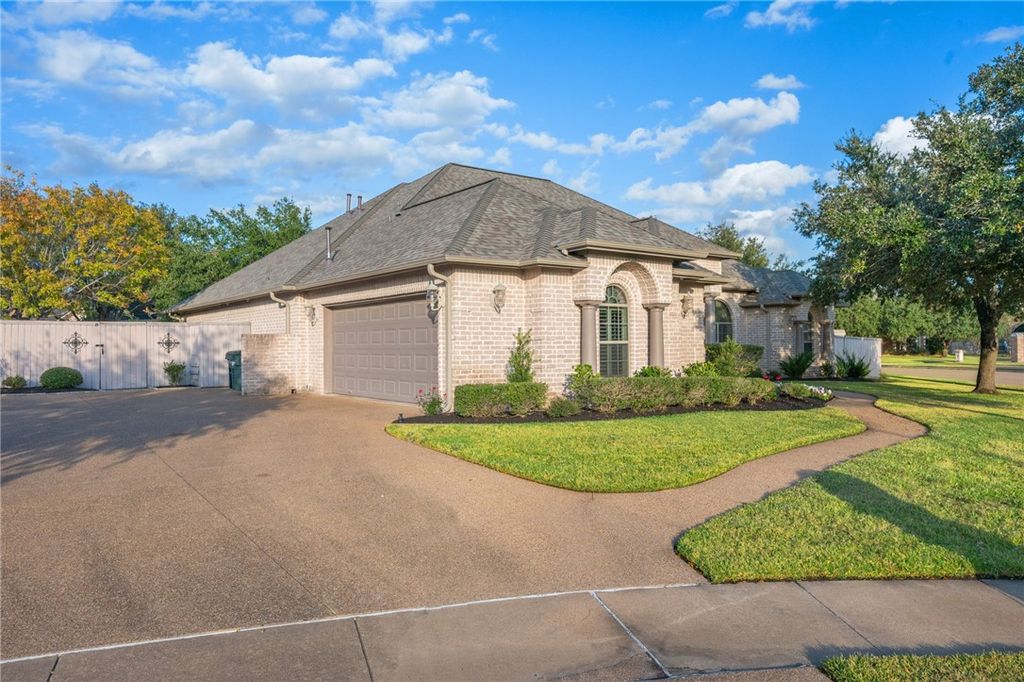 Photo of 3803 Park Meadow Lane, Bryan, TX 77802 (MLS # 25011756)