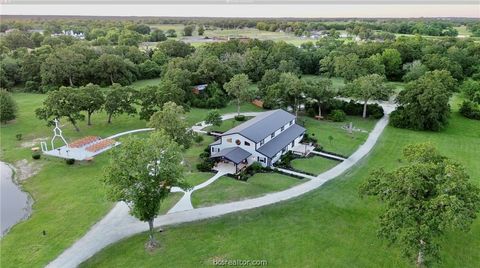 Tiny photo for 601 E Collard Street, Madisonville, TX 77864 (MLS # 26001720)