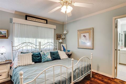 Tiny photo for 601 E Collard Street, Madisonville, TX 77864 (MLS # 26001720)