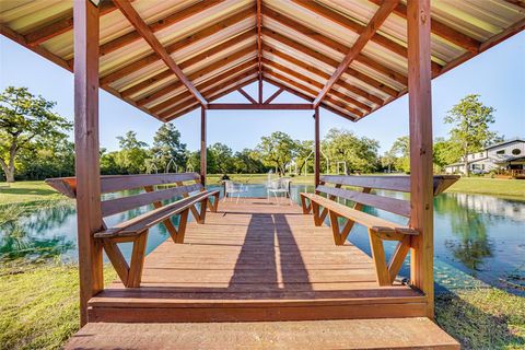 Tiny photo for 601 E Collard Street, Madisonville, TX 77864 (MLS # 26001720)