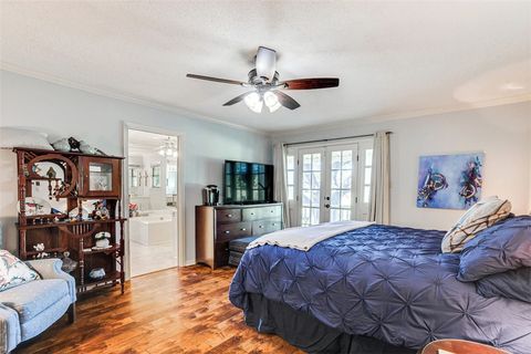 Tiny photo for 601 E Collard Street, Madisonville, TX 77864 (MLS # 26001720)