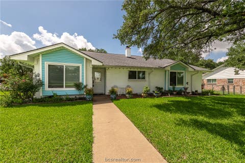 Photo of 3801 Oak Hill Drive, Bryan, TX 77802 (MLS # 26007007)