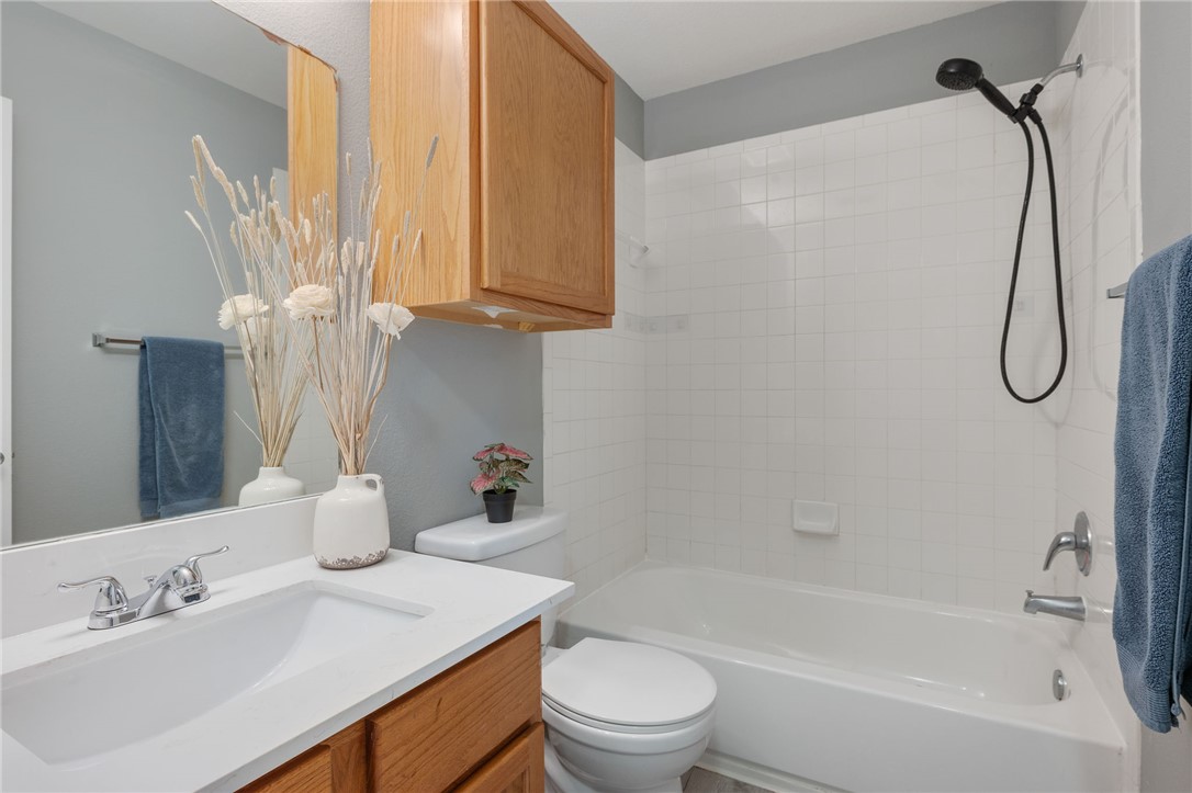 College Station, Texas 77845, United States, 3 Bedrooms Bedrooms, ,2 BathroomsBathrooms,Residential,Pending,196779