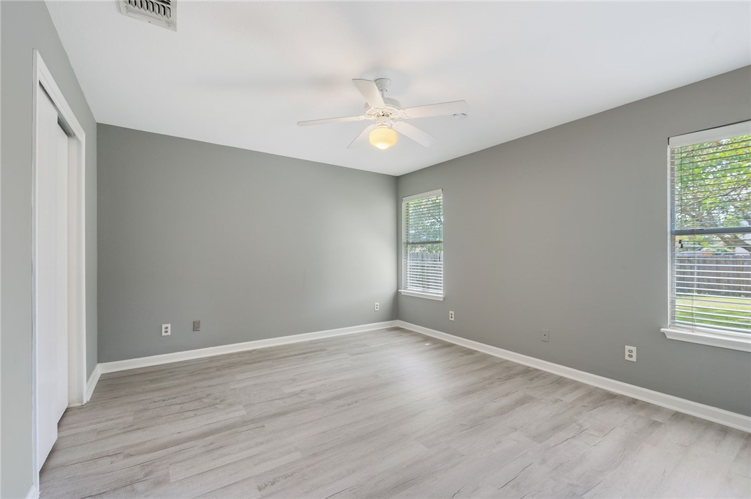 College Station, Texas 77845, United States, 3 Bedrooms Bedrooms, ,2 BathroomsBathrooms,Residential,Pending,196779