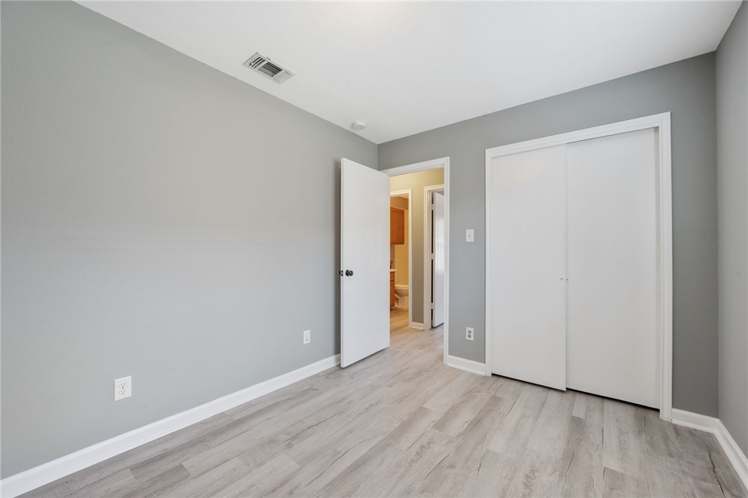 College Station, Texas 77845, United States, 3 Bedrooms Bedrooms, ,2 BathroomsBathrooms,Residential,Pending,196779