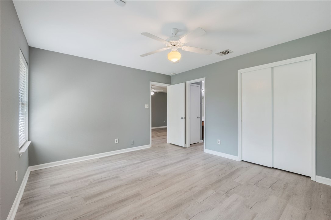 College Station, Texas 77845, United States, 3 Bedrooms Bedrooms, ,2 BathroomsBathrooms,Residential,Pending,196779