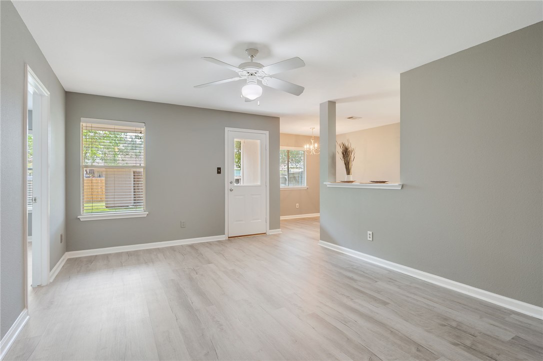 College Station, Texas 77845, United States, 3 Bedrooms Bedrooms, ,2 BathroomsBathrooms,Residential,Pending,196779