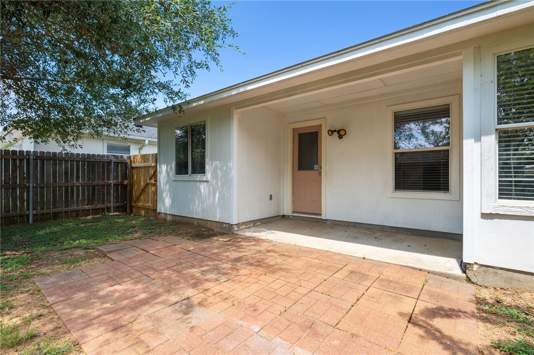 College Station, Texas 77845, United States, 3 Bedrooms Bedrooms, ,2 BathroomsBathrooms,Residential,Pending,196779