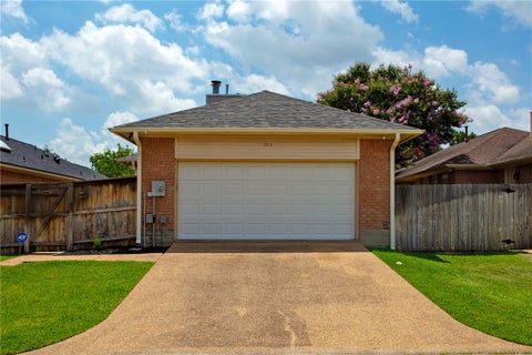 Tiny photo for 1019 Lincoln Avenue, College Station, TX 77840 (MLS # 26009044)