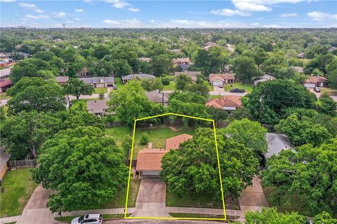 Tiny photo for 1004 San Saba Drive Dr, College Station, TX 77845 (MLS # 26005006)