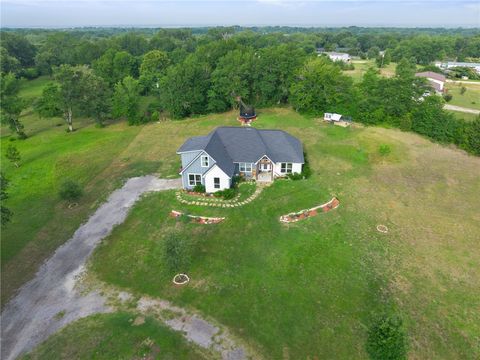 Tiny photo for 10856 Whispering Oaks Drive, Hearne, TX 77859 (MLS # 26006483)
