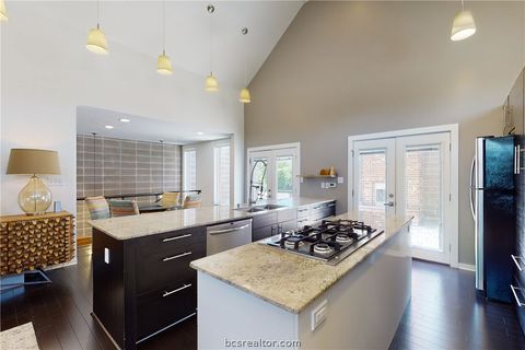 Tiny photo for 217 N Houston Avenue, Bryan, TX 77803 (MLS # 26007298)