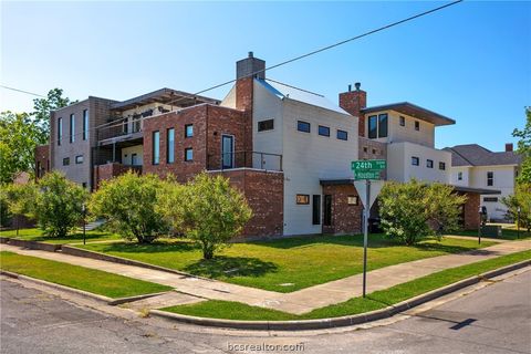 Tiny photo for 217 N Houston Avenue, Bryan, TX 77803 (MLS # 26007298)