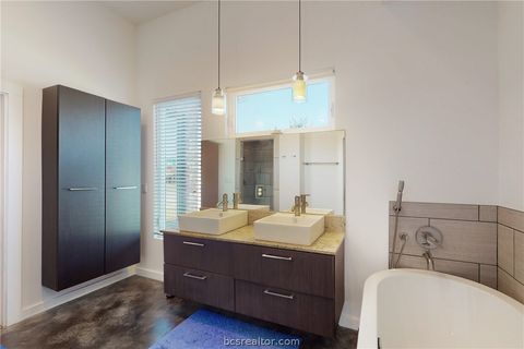 Tiny photo for 217 N Houston Avenue, Bryan, TX 77803 (MLS # 26007298)