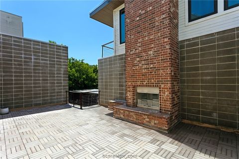 Tiny photo for 217 N Houston Avenue, Bryan, TX 77803 (MLS # 26007298)