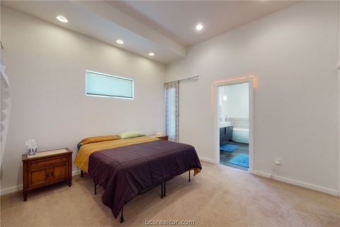 Tiny photo for 217 N Houston Avenue, Bryan, TX 77803 (MLS # 26007298)