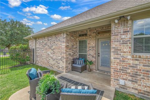 Tiny photo for 1723 Creekside Circle, College Station, TX 77845 (MLS # 26003994)