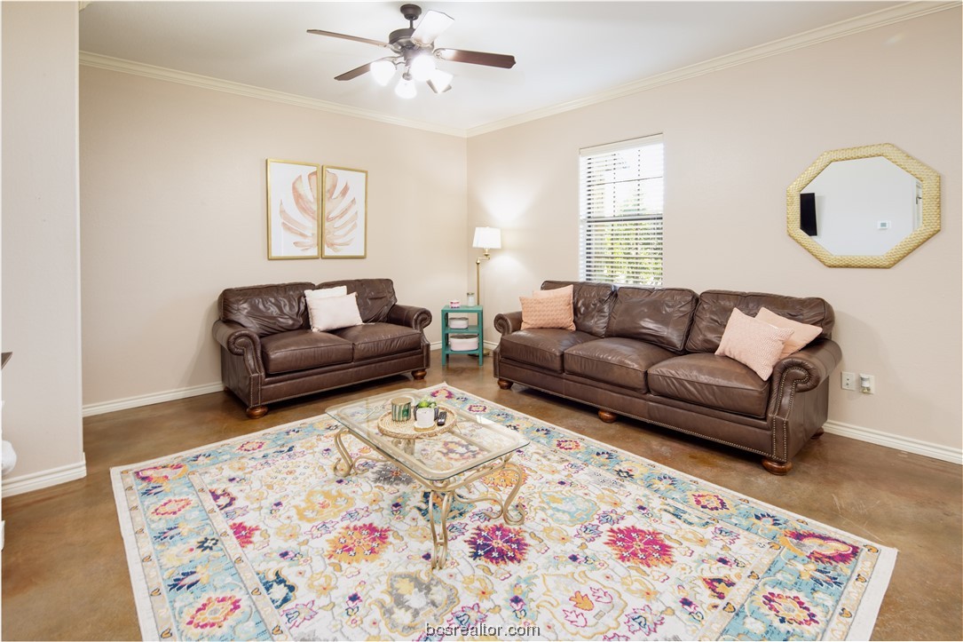 College Station, Texas 77845, United States, 3 Bedrooms Bedrooms, ,4 BathroomsBathrooms,Residential,Pending,68841