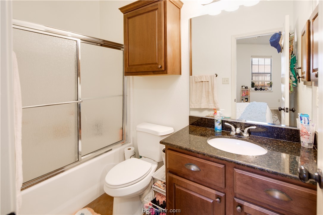 College Station, Texas 77845, United States, 3 Bedrooms Bedrooms, ,4 BathroomsBathrooms,Residential,Pending,68841