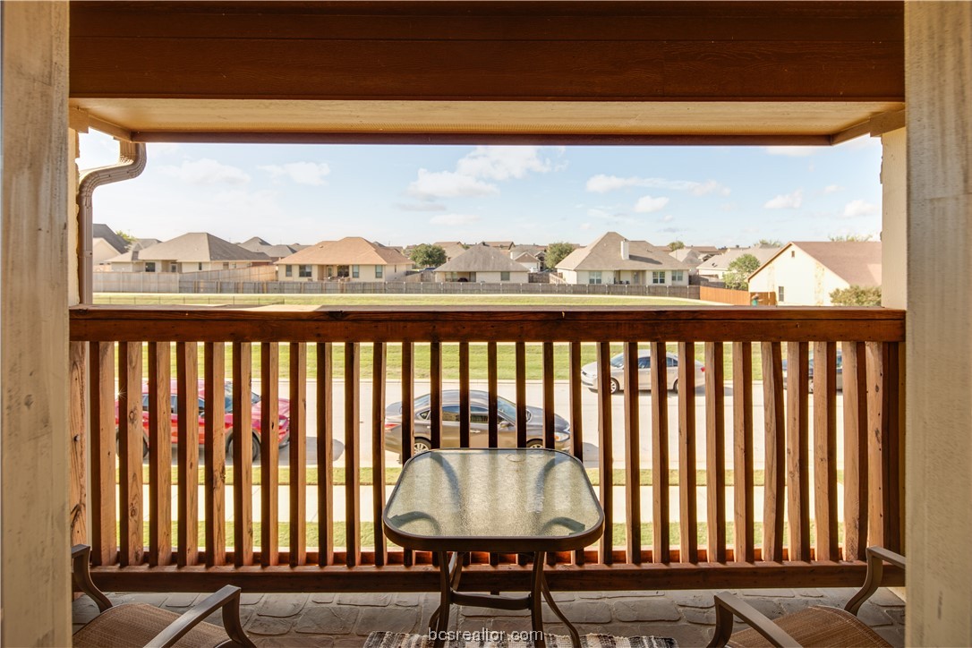 College Station, Texas 77845, United States, 3 Bedrooms Bedrooms, ,4 BathroomsBathrooms,Residential,Pending,68841