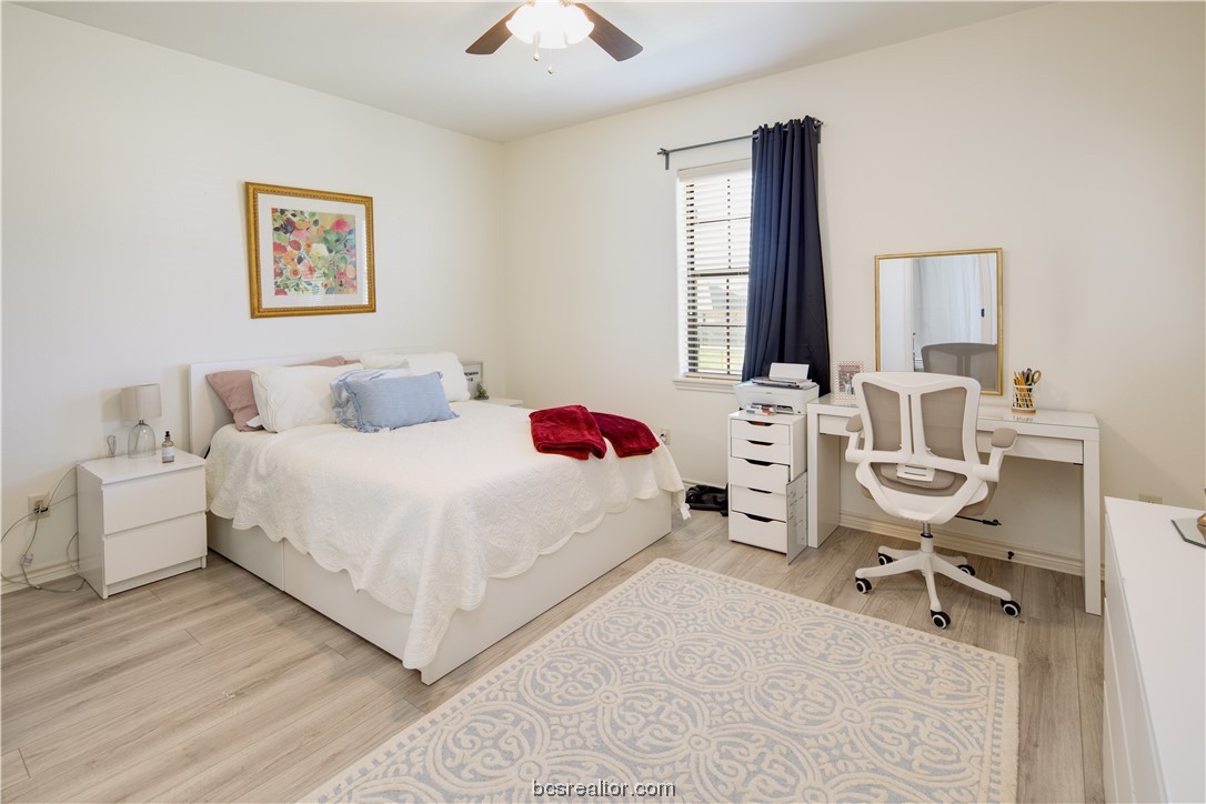 College Station, Texas 77845, United States, 3 Bedrooms Bedrooms, ,4 BathroomsBathrooms,Residential,Pending,68841