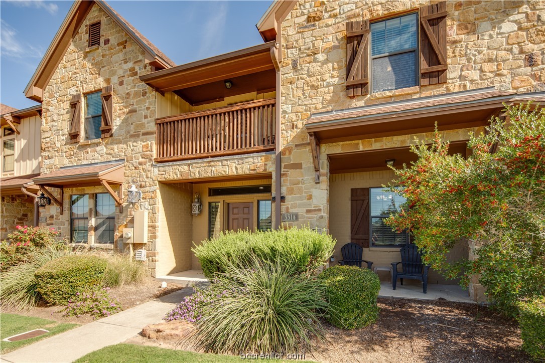 College Station, Texas 77845, United States, 3 Bedrooms Bedrooms, ,4 BathroomsBathrooms,Residential,Pending,68841